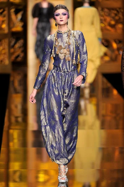 Look 34